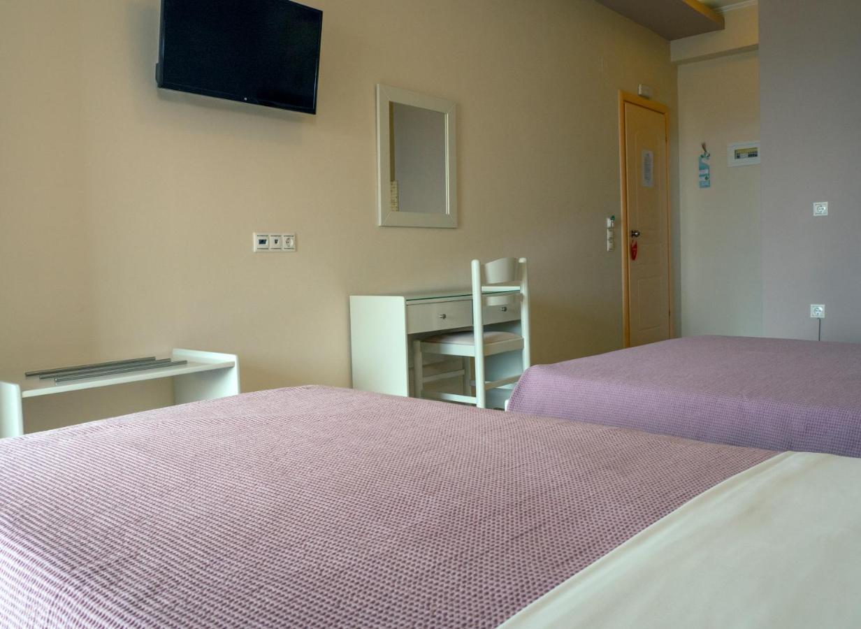 Hotel Loukas Vrachos Paralia Vrachou Bagian luar foto