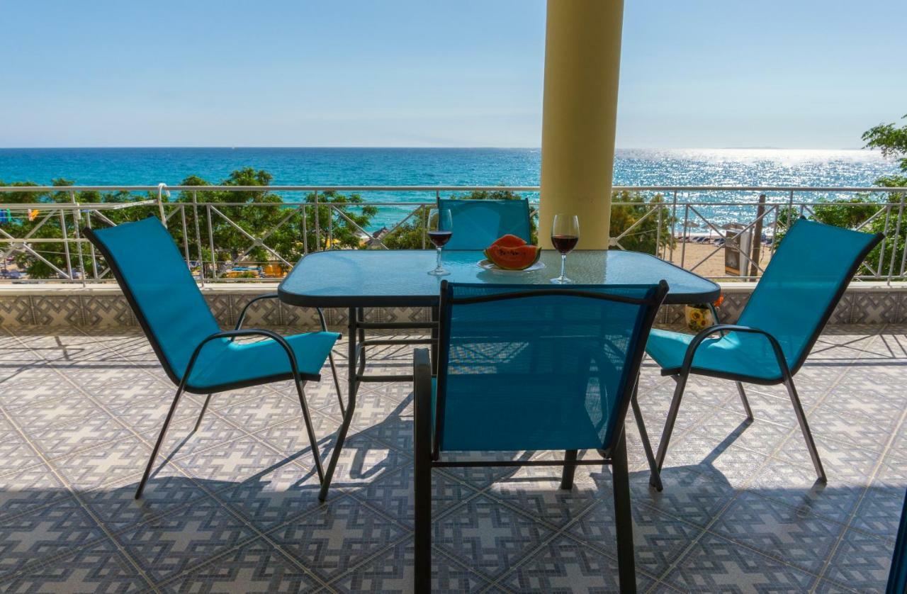 Hotel Loukas Vrachos Paralia Vrachou Bagian luar foto
