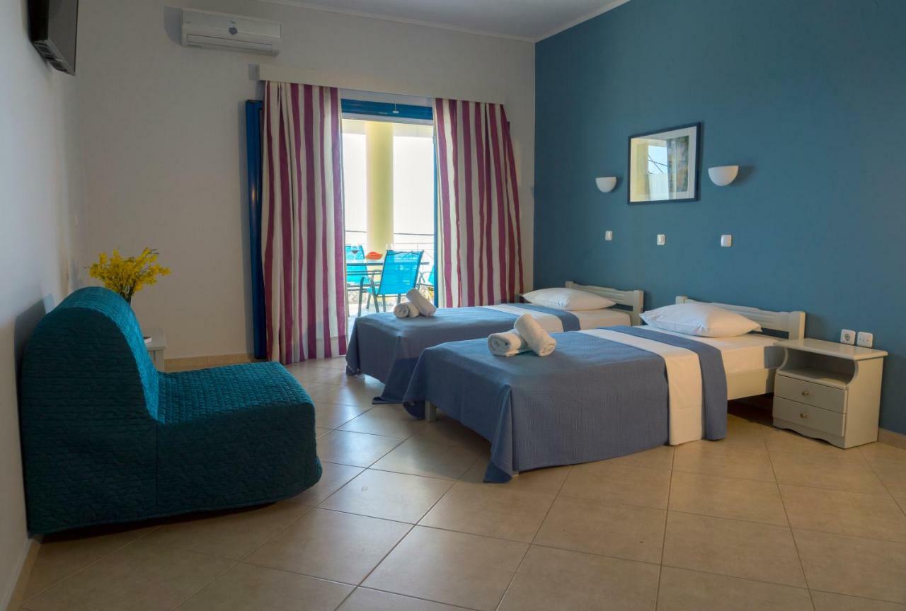 Hotel Loukas Vrachos Paralia Vrachou Bagian luar foto