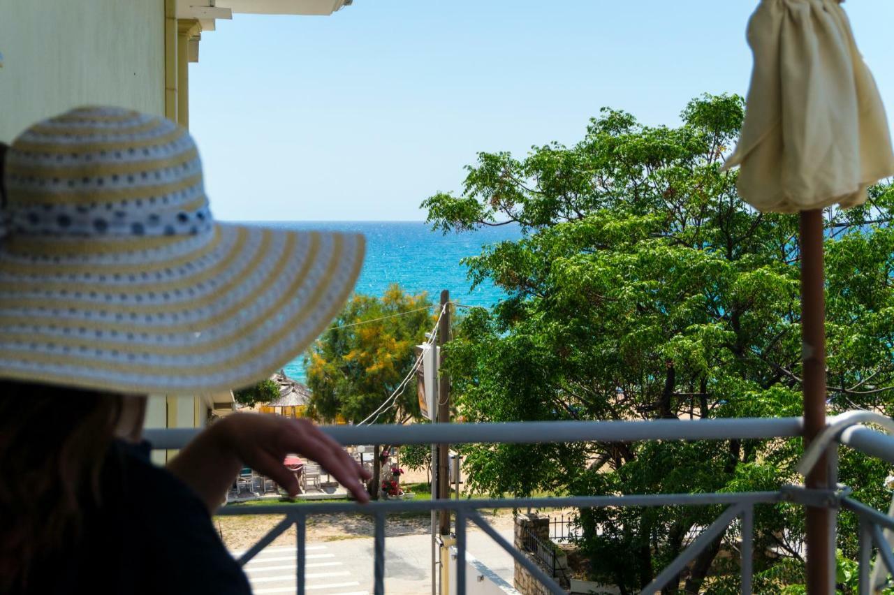 Hotel Loukas Vrachos Paralia Vrachou Bagian luar foto