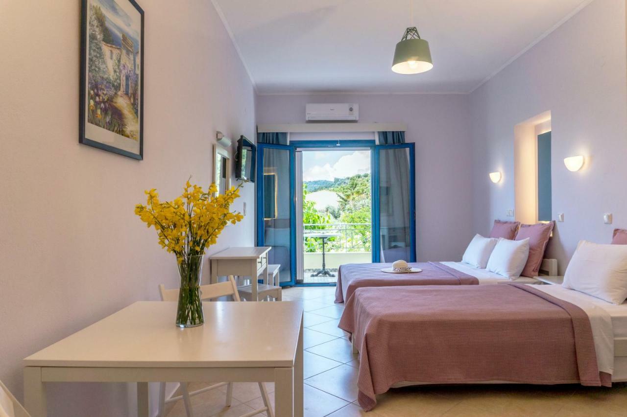 Hotel Loukas Vrachos Paralia Vrachou Bagian luar foto