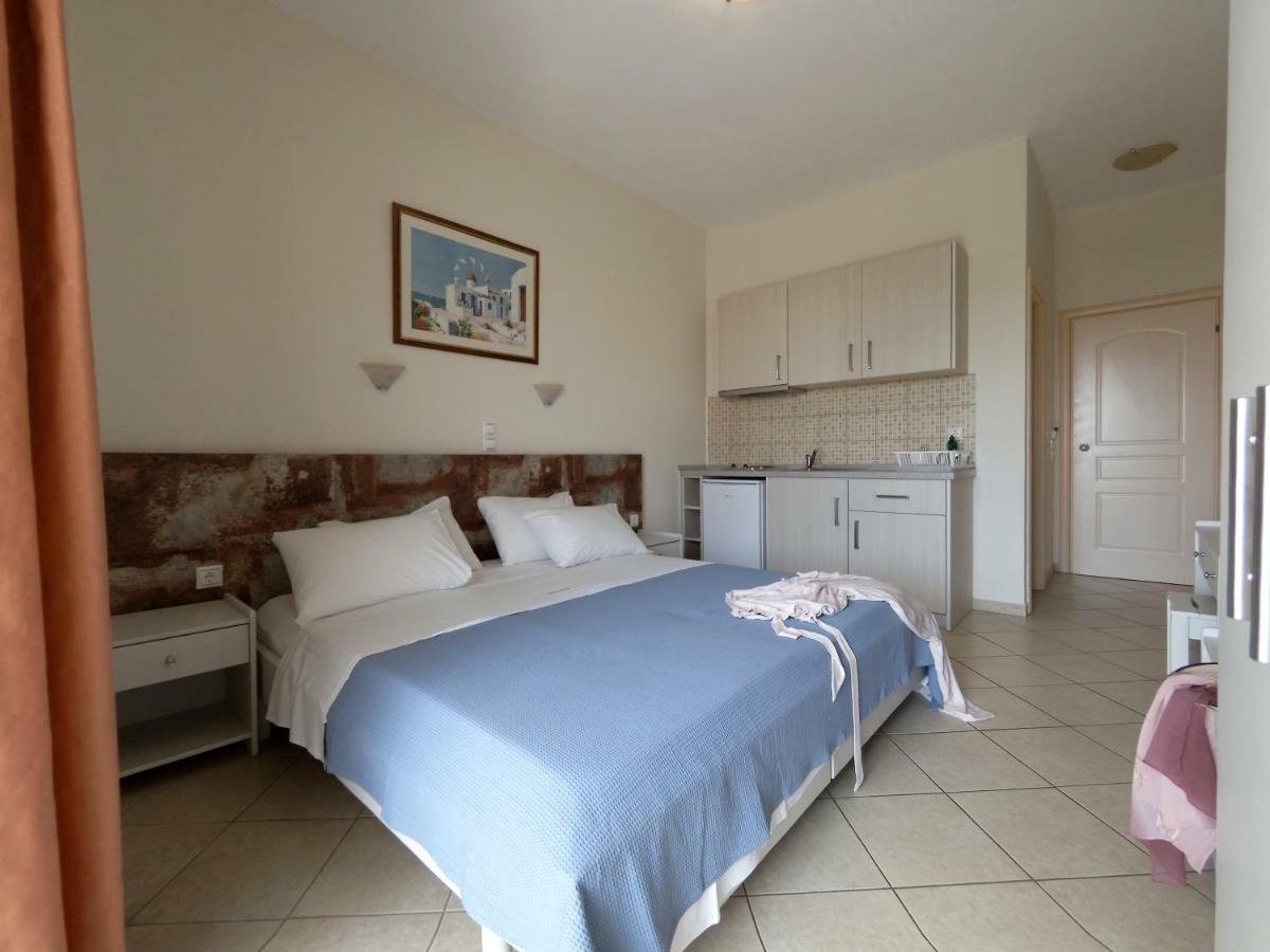 Hotel Loukas Vrachos Paralia Vrachou Bagian luar foto